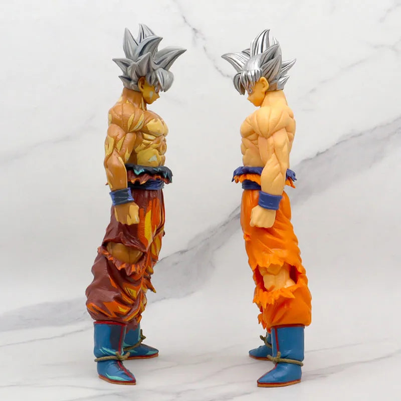 Dragon Ball z-Goku Ultra Instinct 30CM